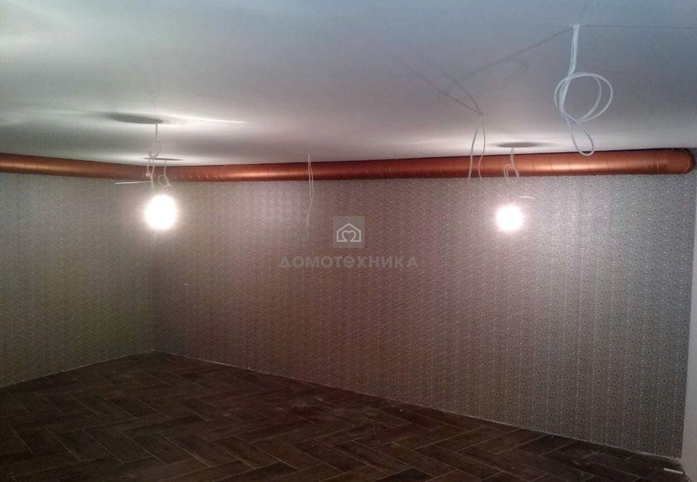 Покраска труб под медь, салон на ул. Типанова